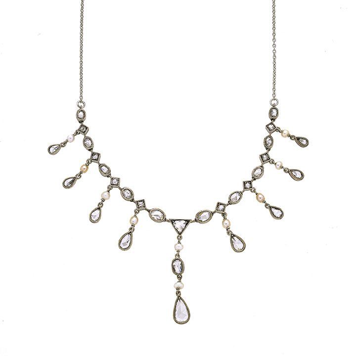 Collier in oro a basso titolo, argento, platino, perle e diamanti