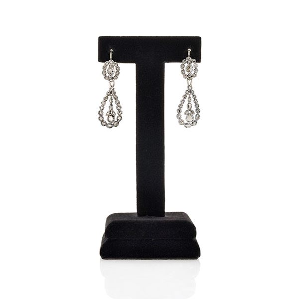 Pair of pendants earrings