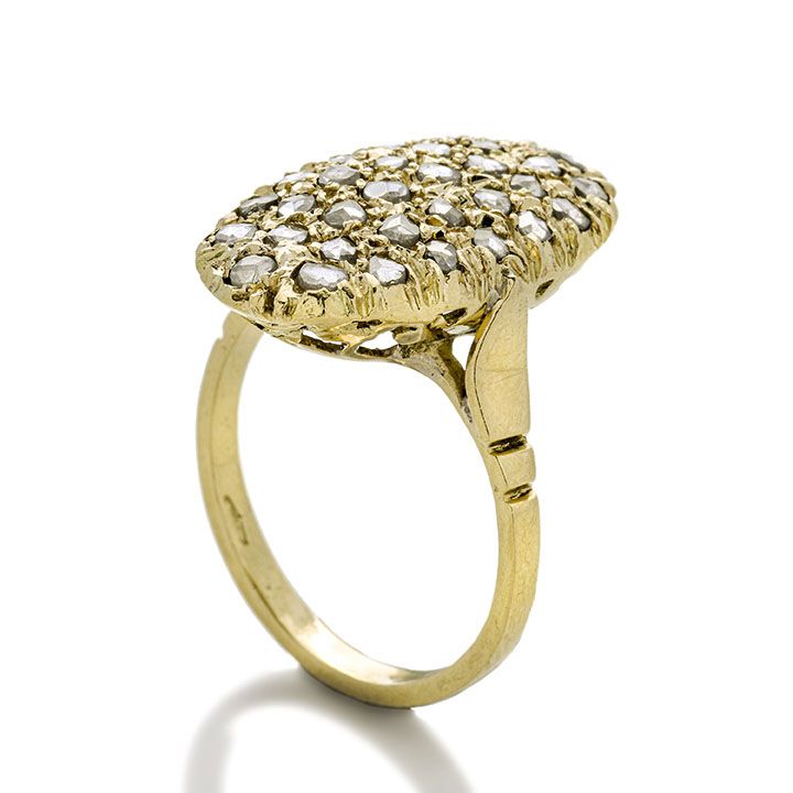 Anello a losanga in oro giallo e diamanti