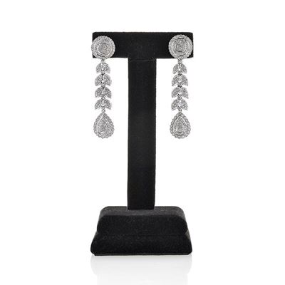Paio di Orecchini Pendenti in Oro Bianco e Diamanti