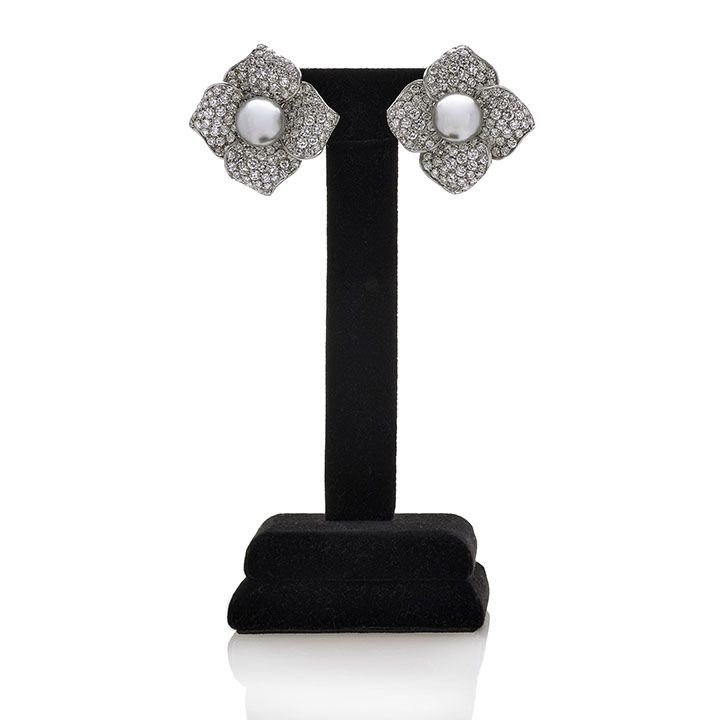 Paio di clips in oro bianco, diamanti e perle Tahiti