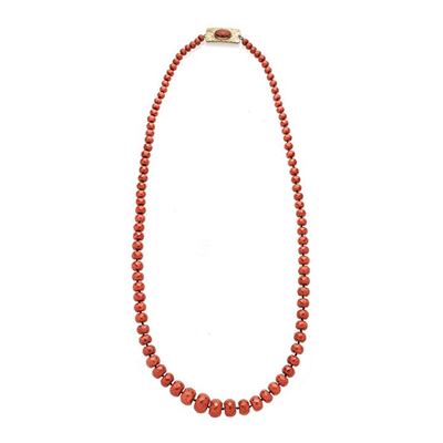 Lunga Collana in Corallo Rosso e Oro Giallo