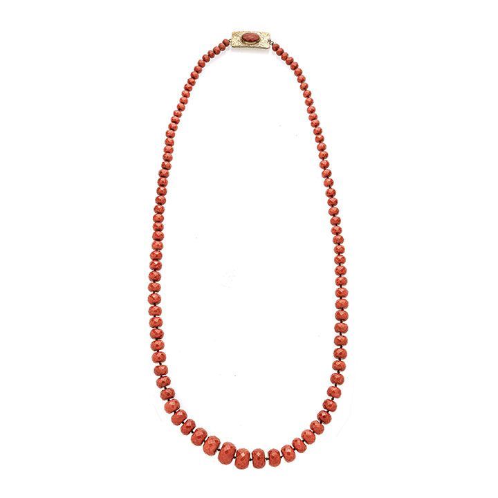 Lunga Collana in Corallo Rosso e Oro Giallo