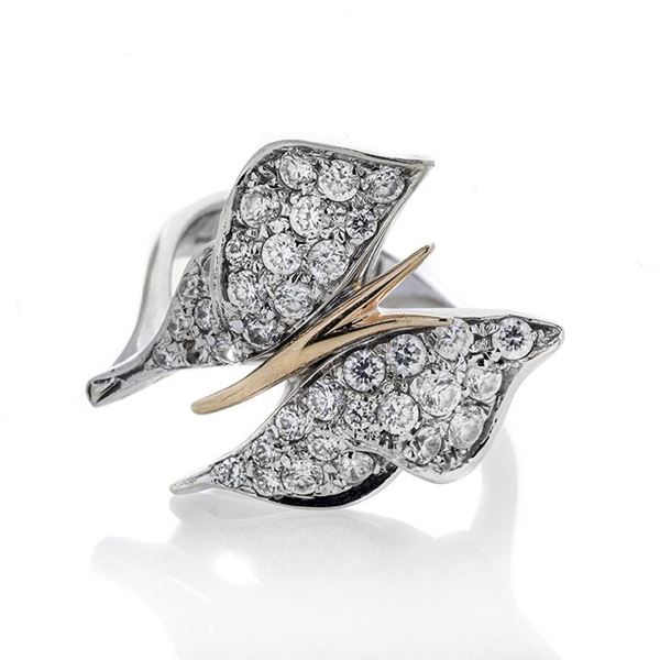 Ring in white gold, yellow gold and diamonds