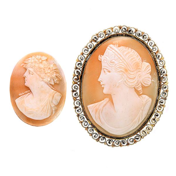 Pendant brooch with carnelian and gilded silver cameo and a smaller cameo
