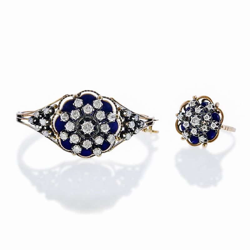 Parure in oro a basso titolo, smalto blu e diamanti