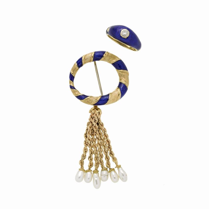 Spilla e anello in oro giallo, smalto blu, diamante e perle di fiume