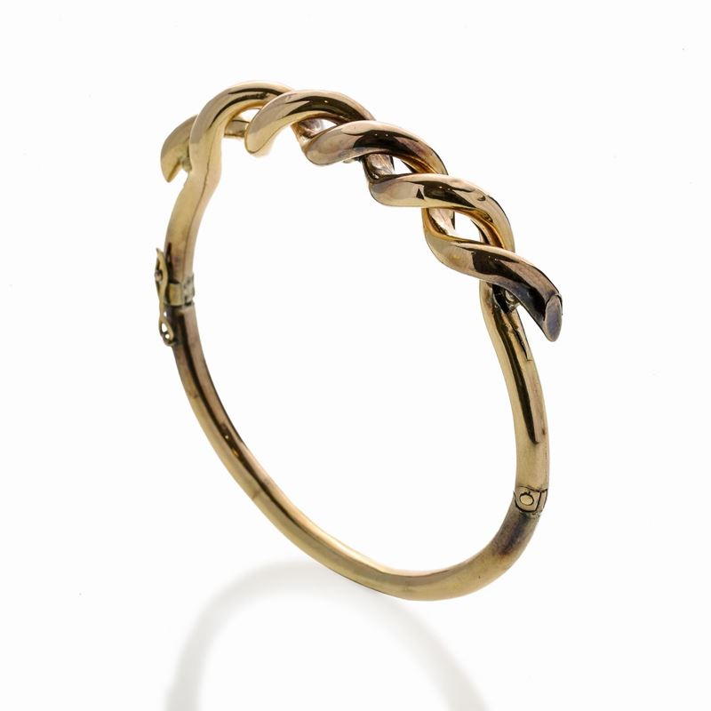 Bracciale rigido in oro a basso titolo