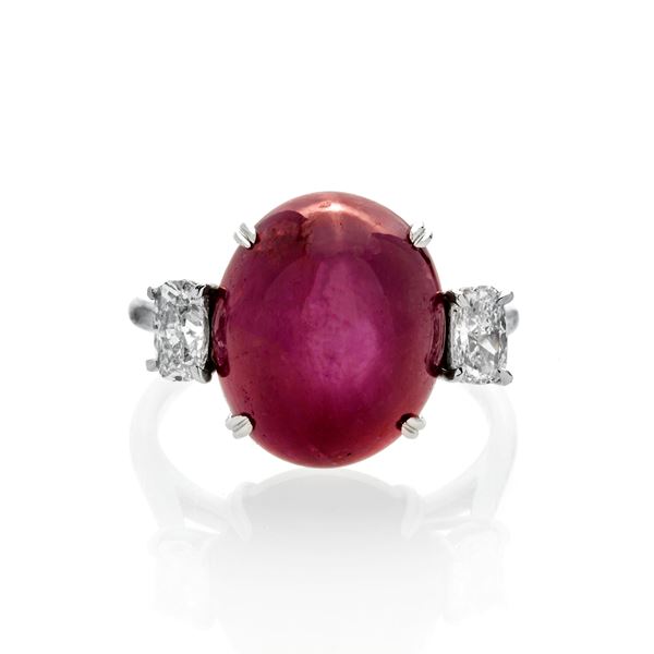 Ring in platinum, diamonds and natural star ruby