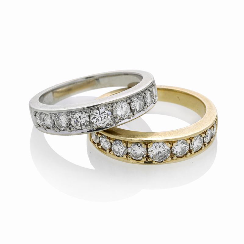 Coppia di anelli in oro bianco, oro giallo e diamanti