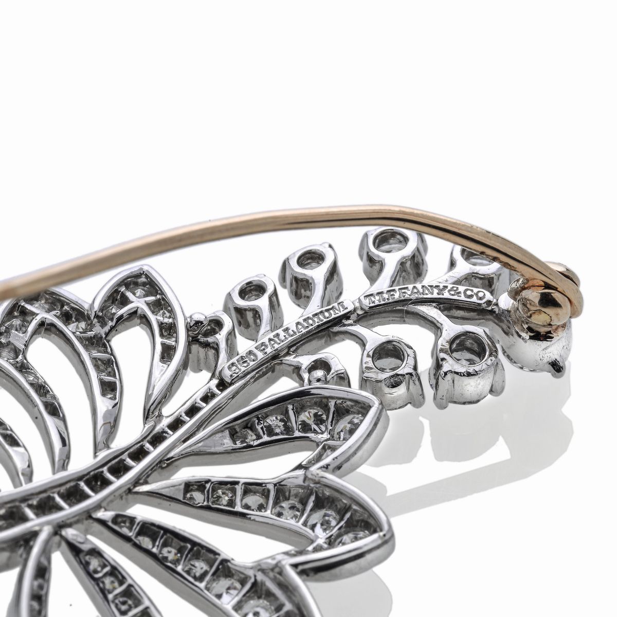 Spilla Foglia in palladio, oro giallo 14kt e diamanti Tiffany&Co