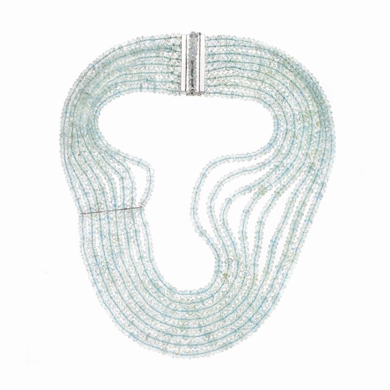 Collana in oro bianco e acquamarina
