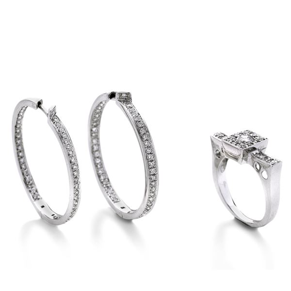 Pair of hoop earrings and ring in white gold and diamonds