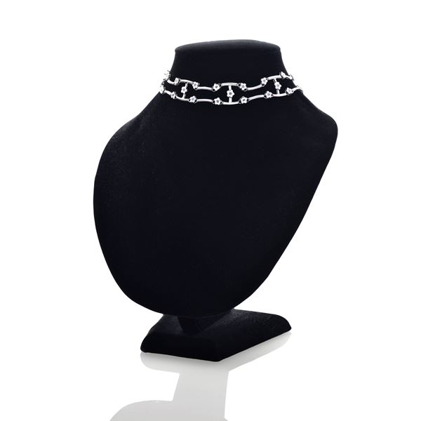 Choker in white gold and diamonds  (Nineties)  - Auction Auction of Antique Jewelry, Modern and Watches - Curio - Casa d'aste in Firenze