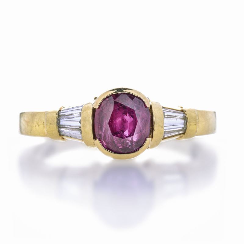 Anello in Oro Giallo, Diamanti e Rubino