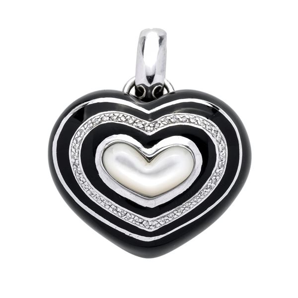 Heart pendant in white gold, black enamel, mother of pearl and diamonds