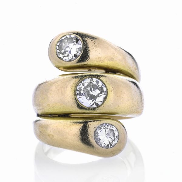 Anello in oro giallo e diamanti
