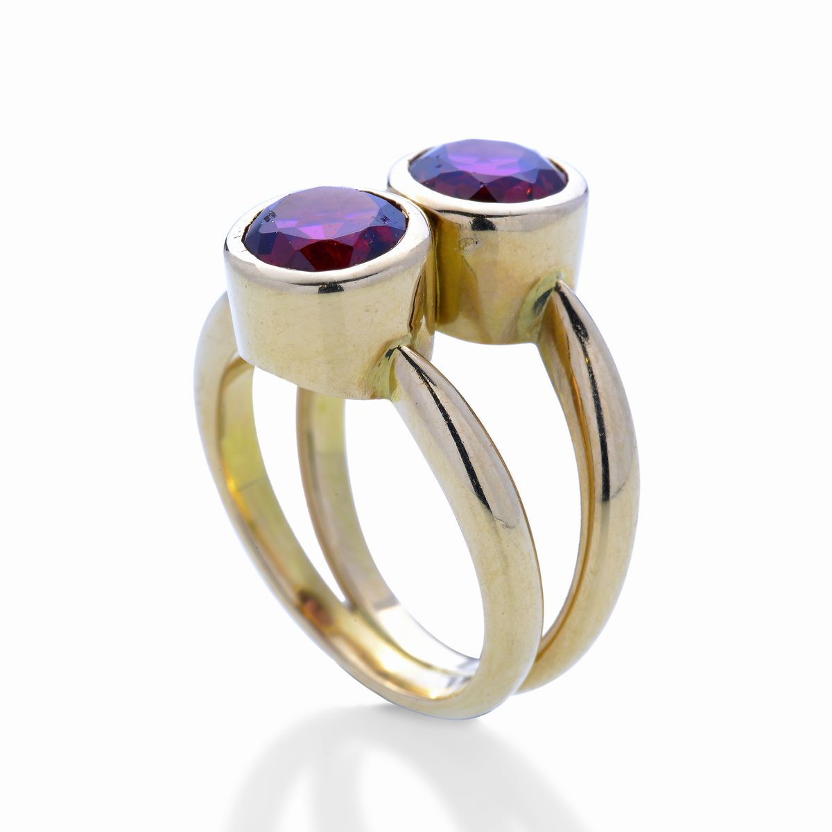 Anello in Oro Giallo e Granati