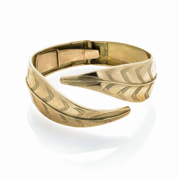 Rigid bracelet in yellow gold
