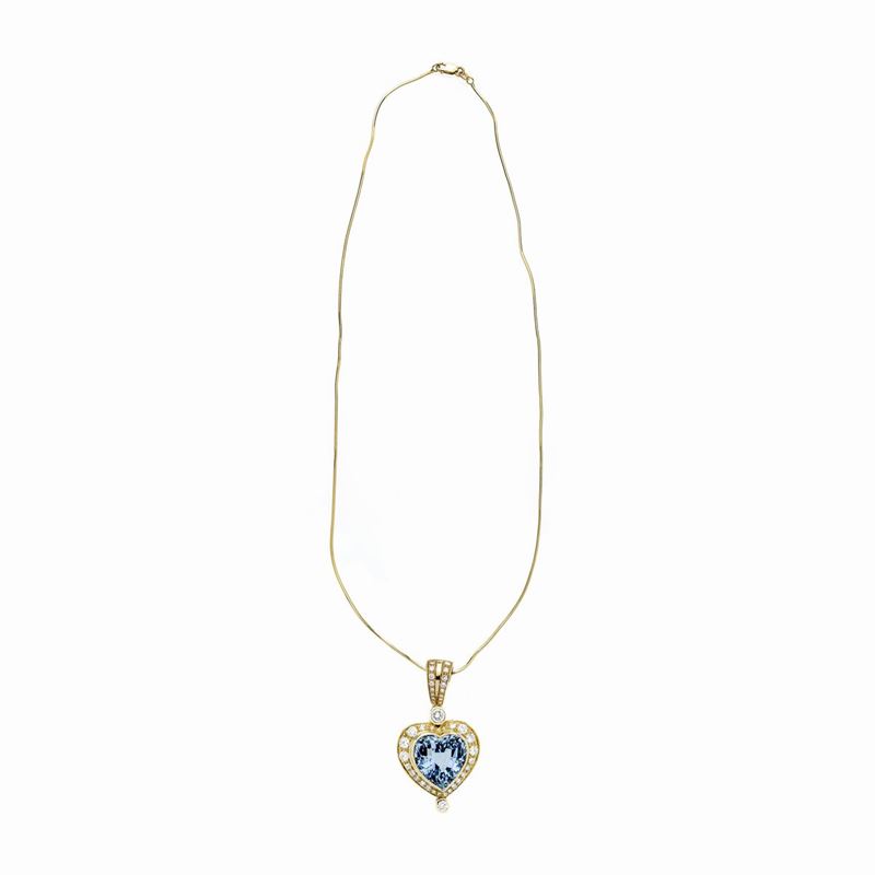Catena con Cuore in Oro Giallo, Diamanti e Topazio Azzurro