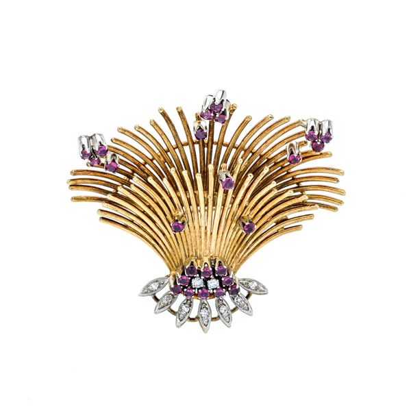 Basket brooch in yellow gold, diamonds and rubies