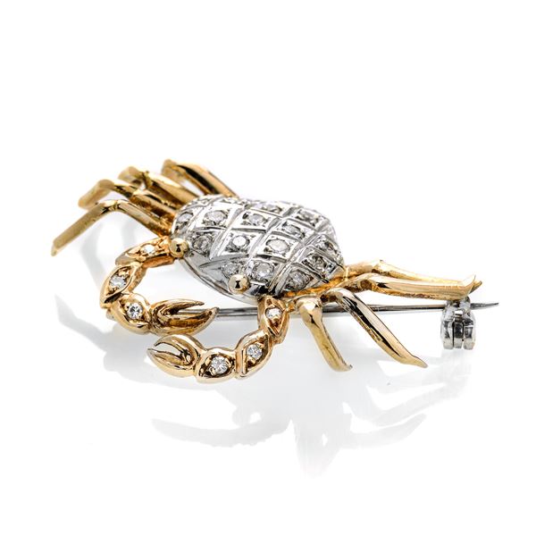 Crab brooch in yellow gold, white gold and diamonds