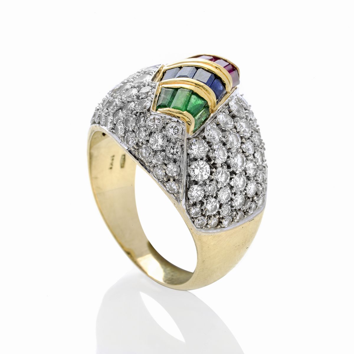 Anello a fascia in oro giallo, oro bianco, diamanti, rubini, zaffiri e smeraldi