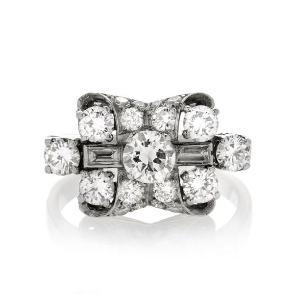 Ring in white gold and diamonds