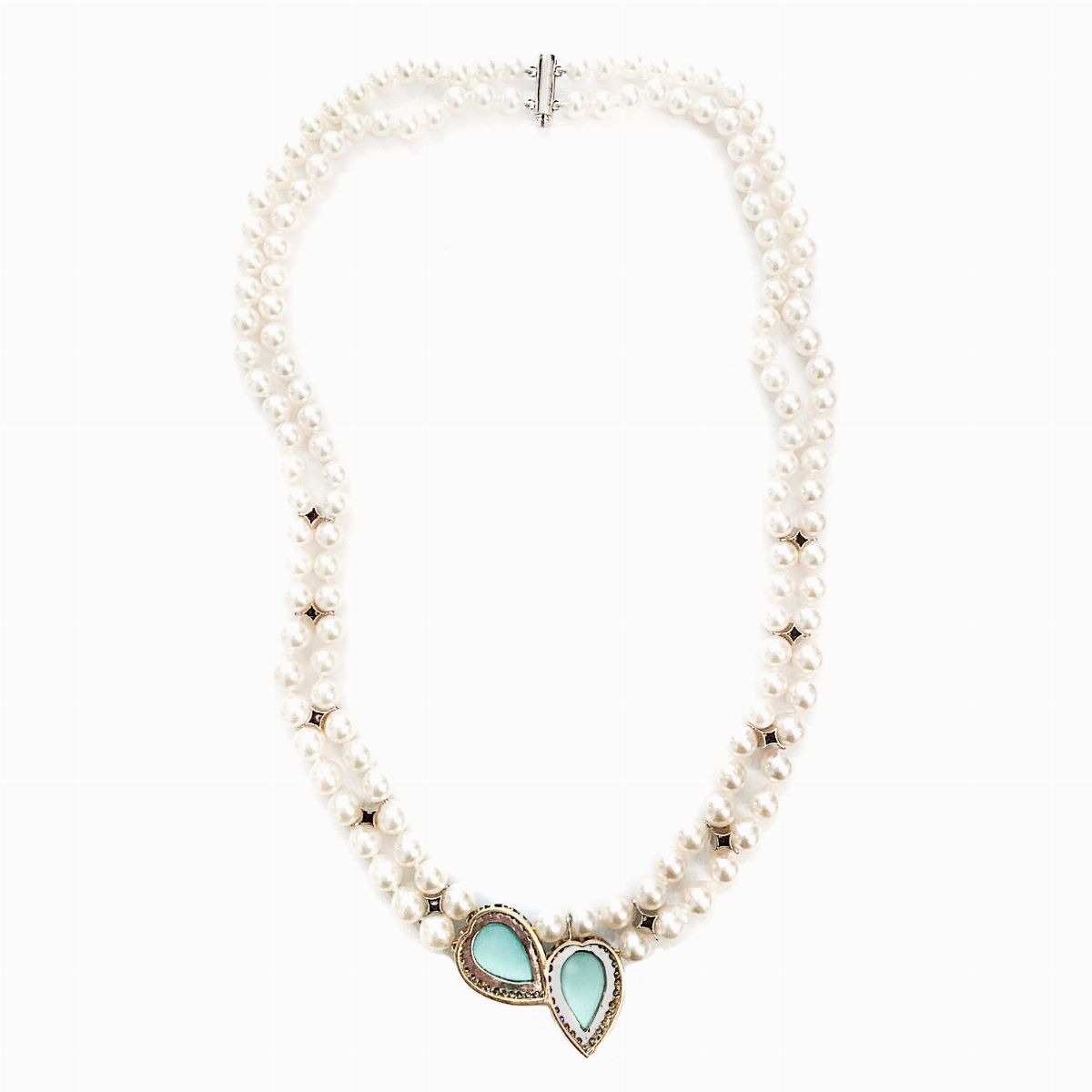 Collana in perle,oro giallo, oro bianco, diamanti e pasta di turchese