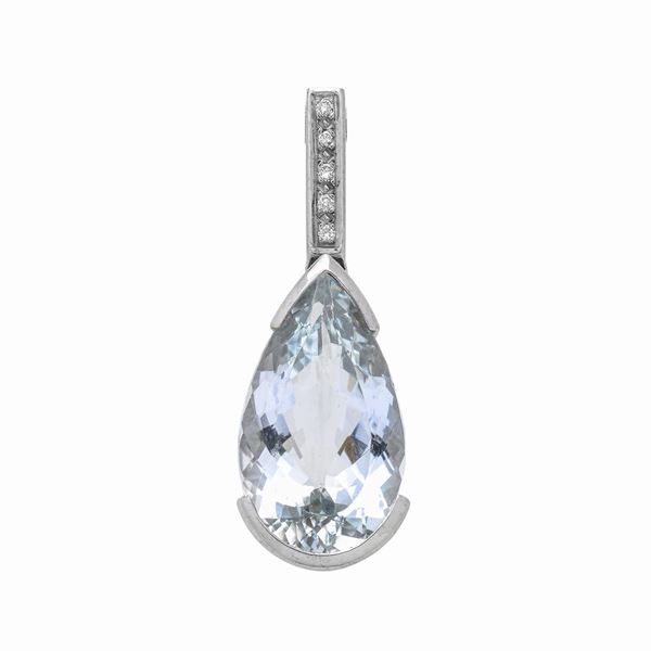Pendant in white gold, diamonds and aquamarine