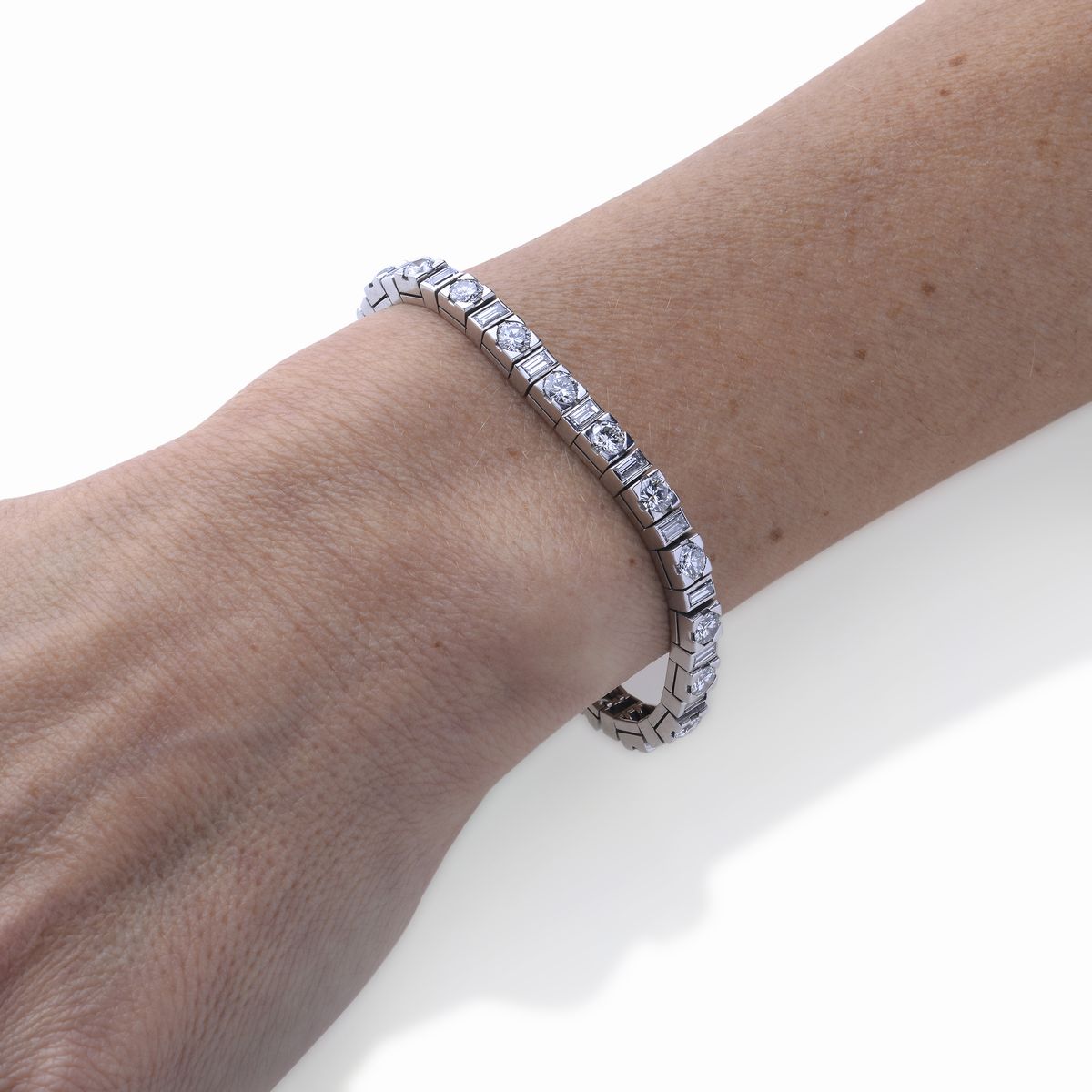 Bracciale tennis in oro bianco e diamanti