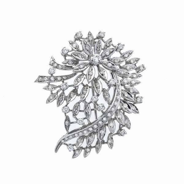 Floral brooch in white gold and diamonds