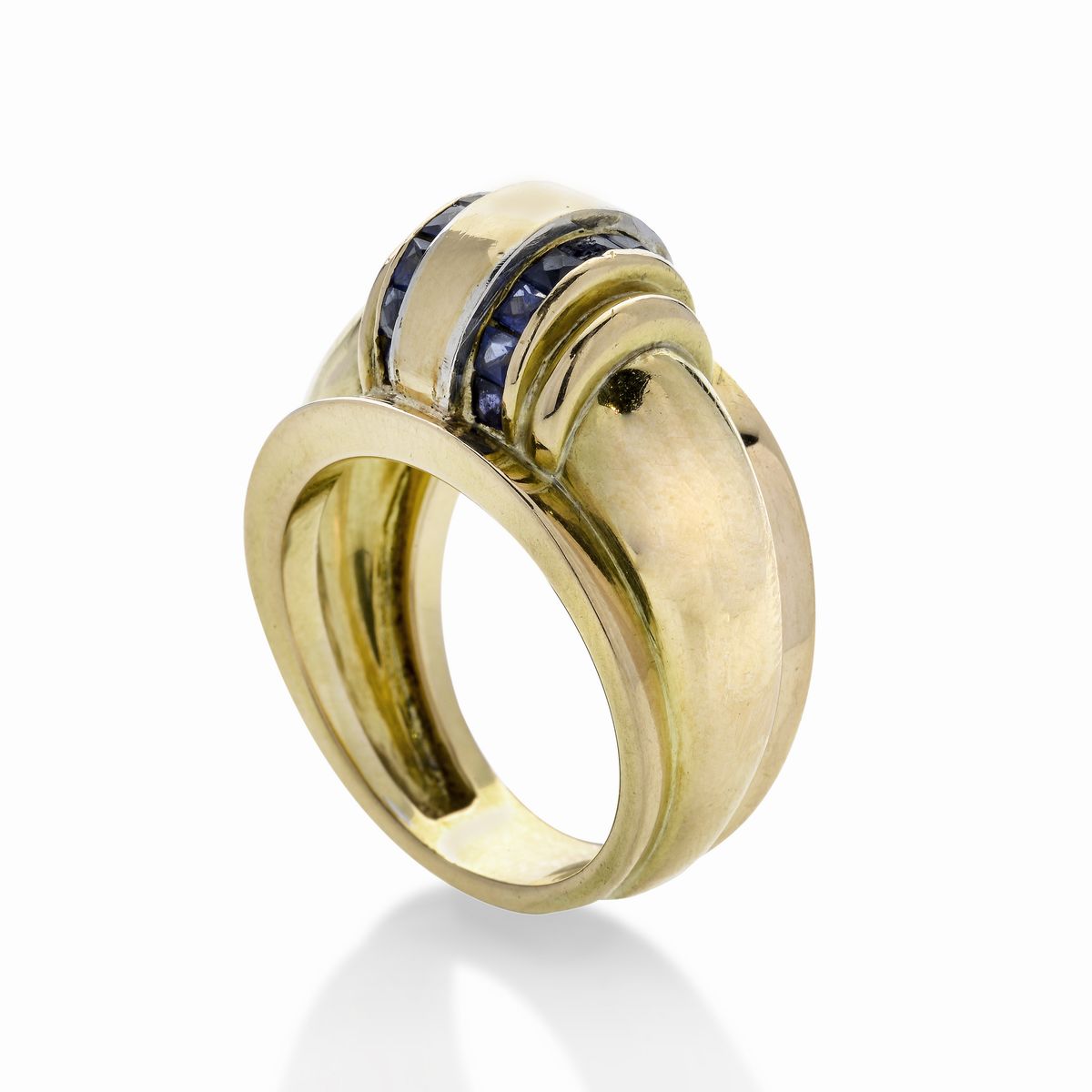 Grande anello in oro giallo e zaffiri