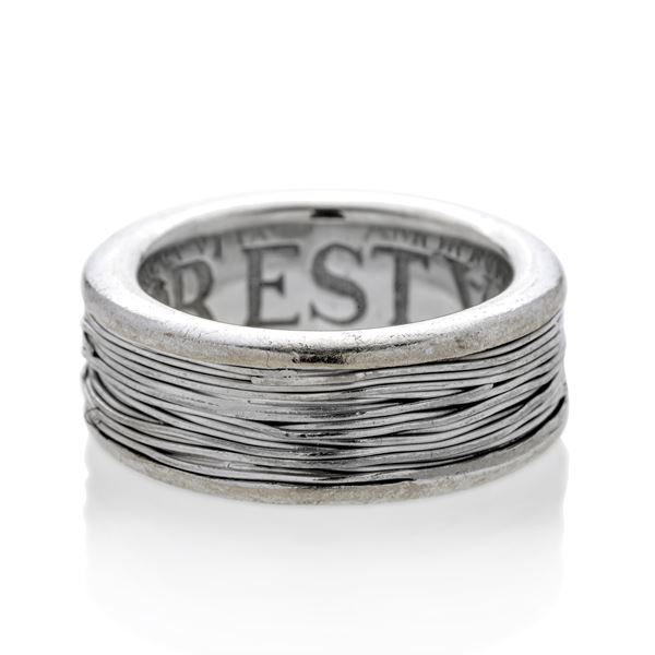 Band ring in white gold
