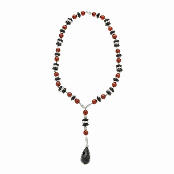 Collana in oro bianco, diamanti, corniola e onice  - Asta Asta di Gioielli Antichi, Moderni e Orologi - Curio - Casa d'aste in Firenze