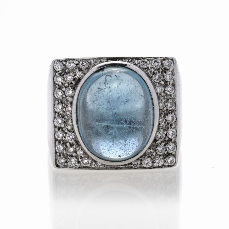 Anello a Scudo in Oro Bianco, Diamanti e Acquamarina