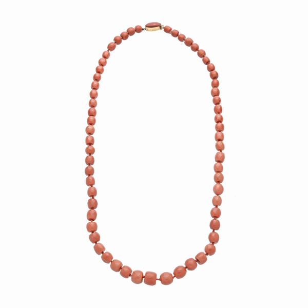 Collana in corallo rosso e oro giallo