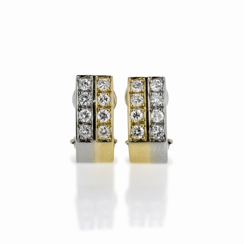 Paio di orecchini in oro giallo, oro bianco e diamanti