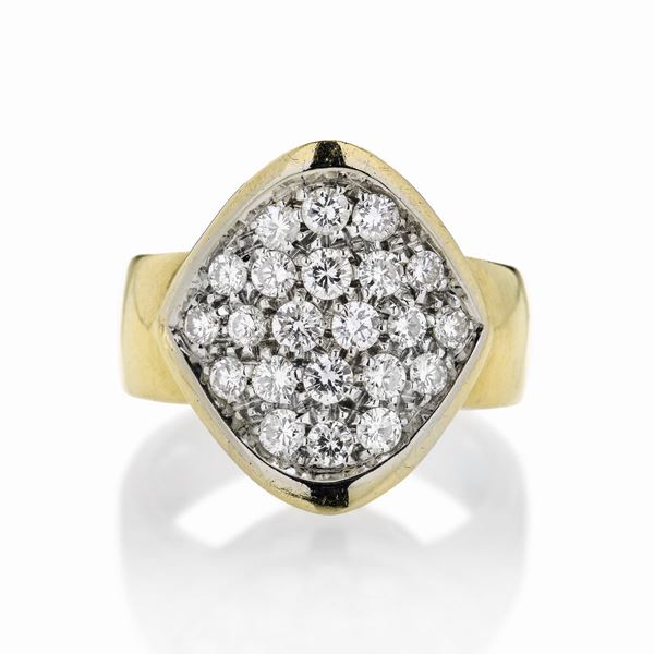 Anello in oro giallo e diamanti