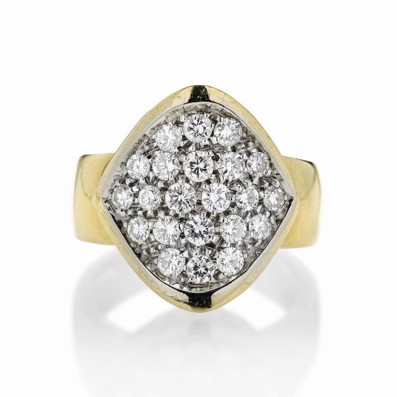 Anello in oro giallo e diamanti