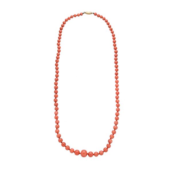 Necklace in red coral and yellow gold  - Auction Auction of Antique Jewelry, Modern and Watches - Curio - Casa d'aste in Firenze
