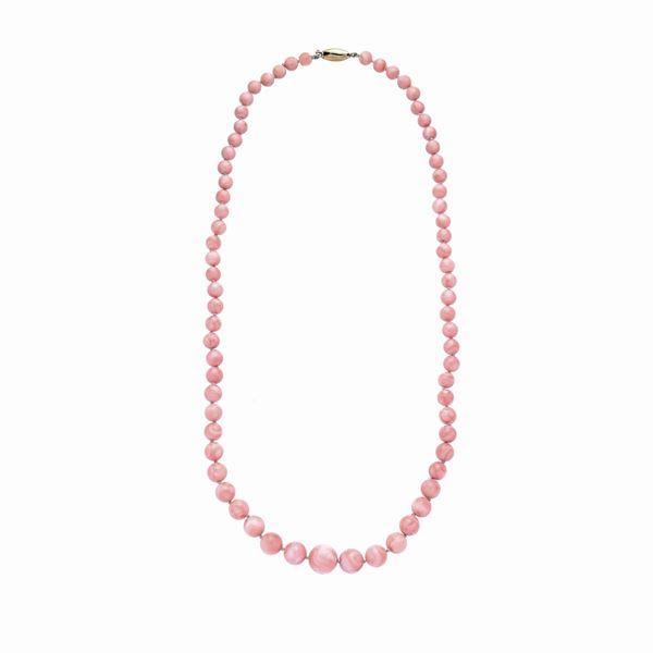 Collana in corallo rosa e oro giallo