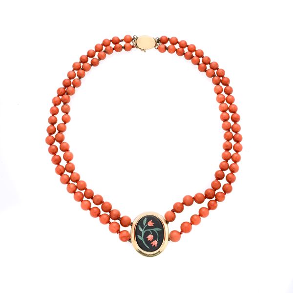 Necklace in red coral, yellow gold and micromosaic