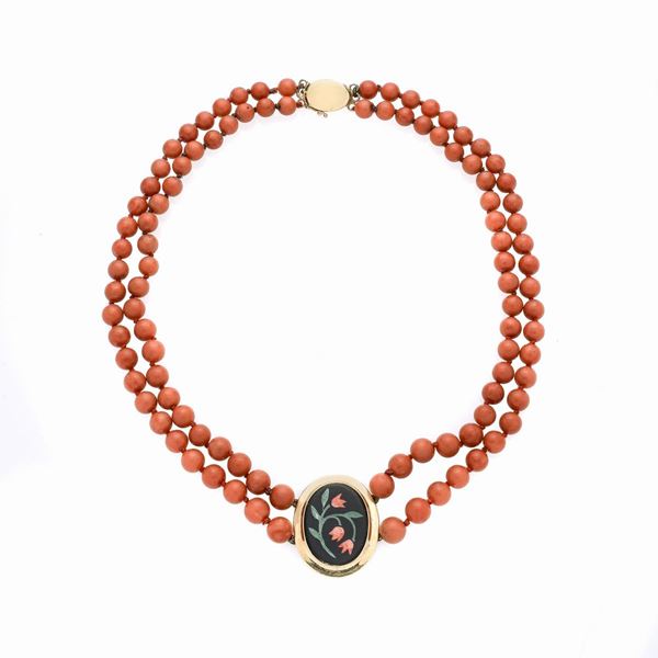 Collana in corallo rosso, oro giallo e micromosaico