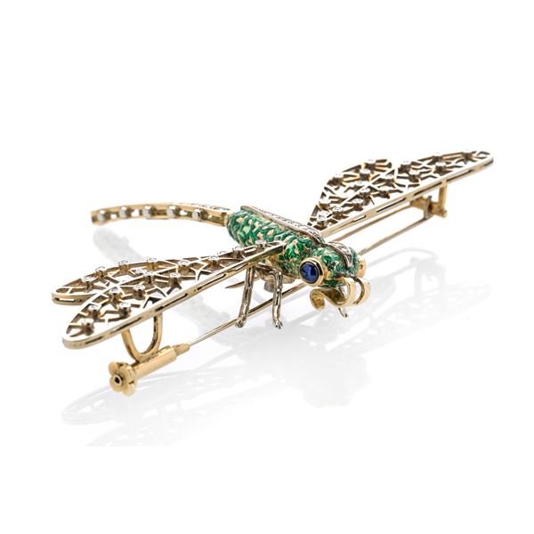 Large dragonfly pendant brooch in yellow gold, diamonds, colored enamels and green peridot