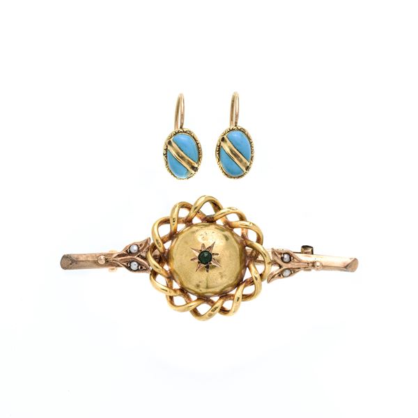 Pair of girl's leverback earrings and brooch in low title gold and turquoise enamel
