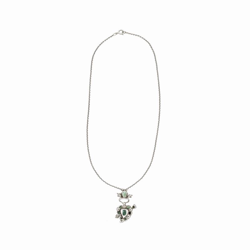 Pendente sentimentale con catena in argento, diamanti e smeraldi