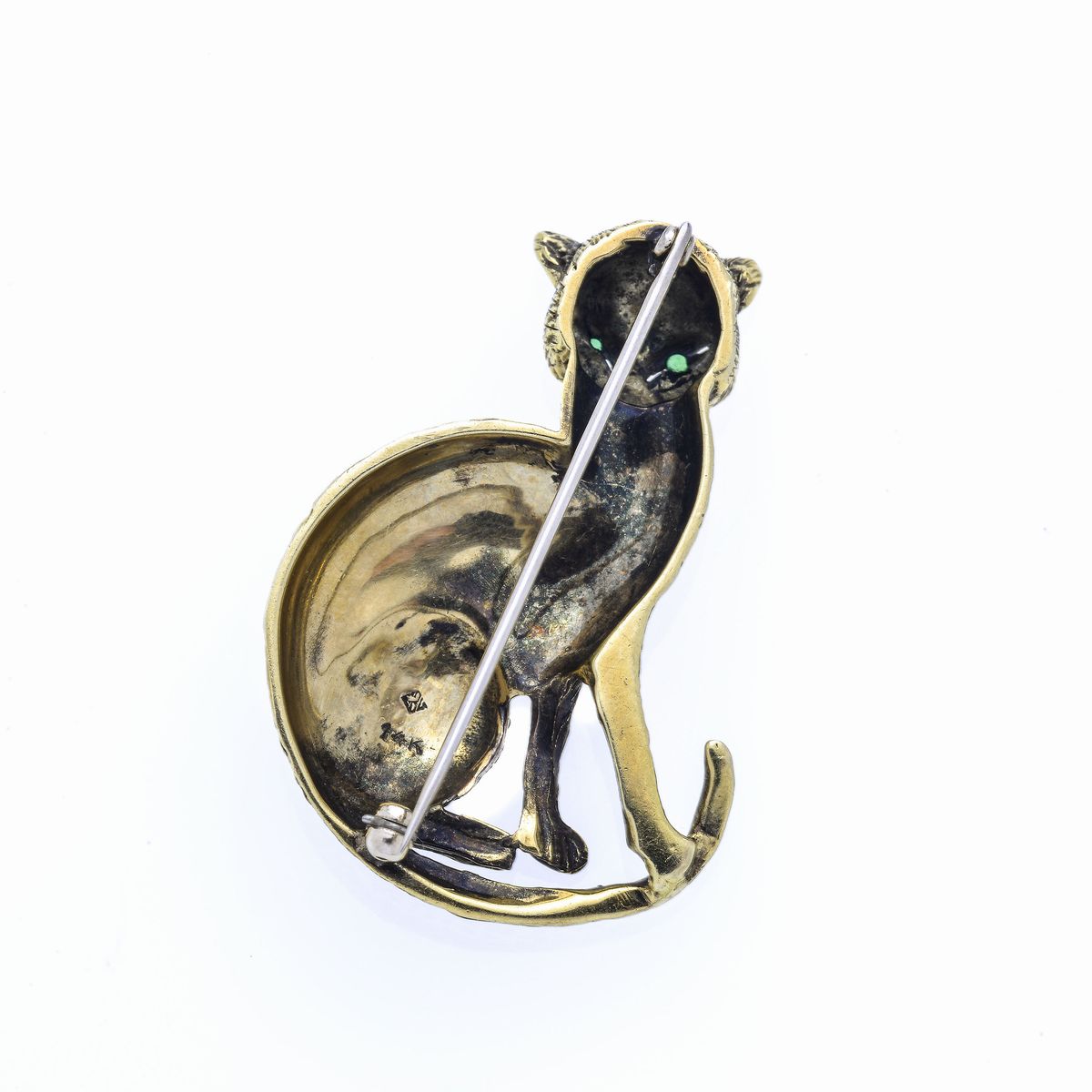 Spilla Gatto in oro a basso titolo e smeraldi