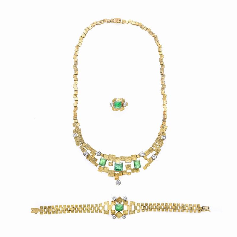 Importante parure in oro giallo, oro bianco, diamanti e smeraldi