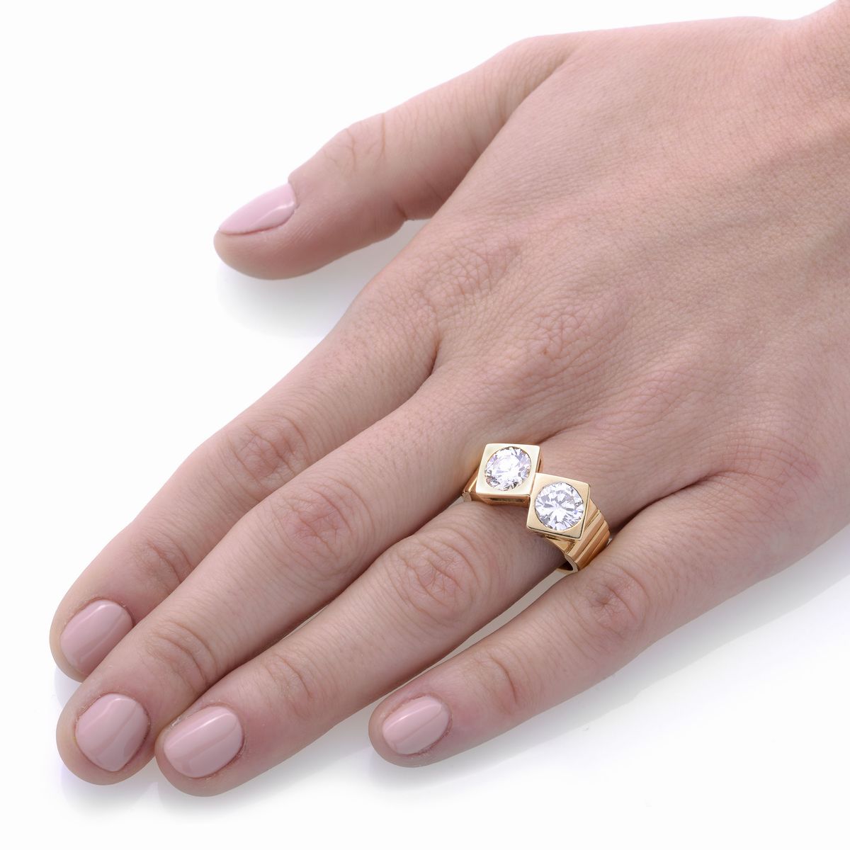 Anello contrariè in oro giallo e diamanti